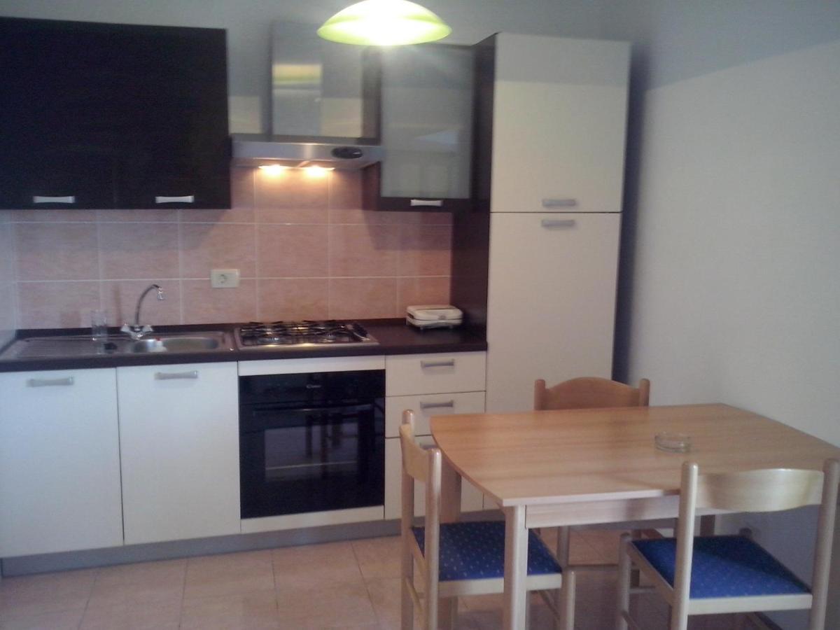 Apartments By The Sea Sumartin, Brac - 11658 외부 사진